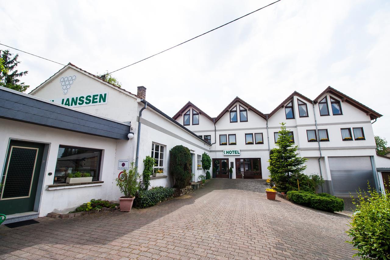 Hotel Janssen Bodenheim Extérieur photo